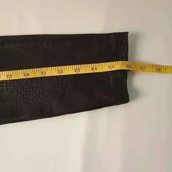 bebe Black Textured Leggings - Picture 9 of 12